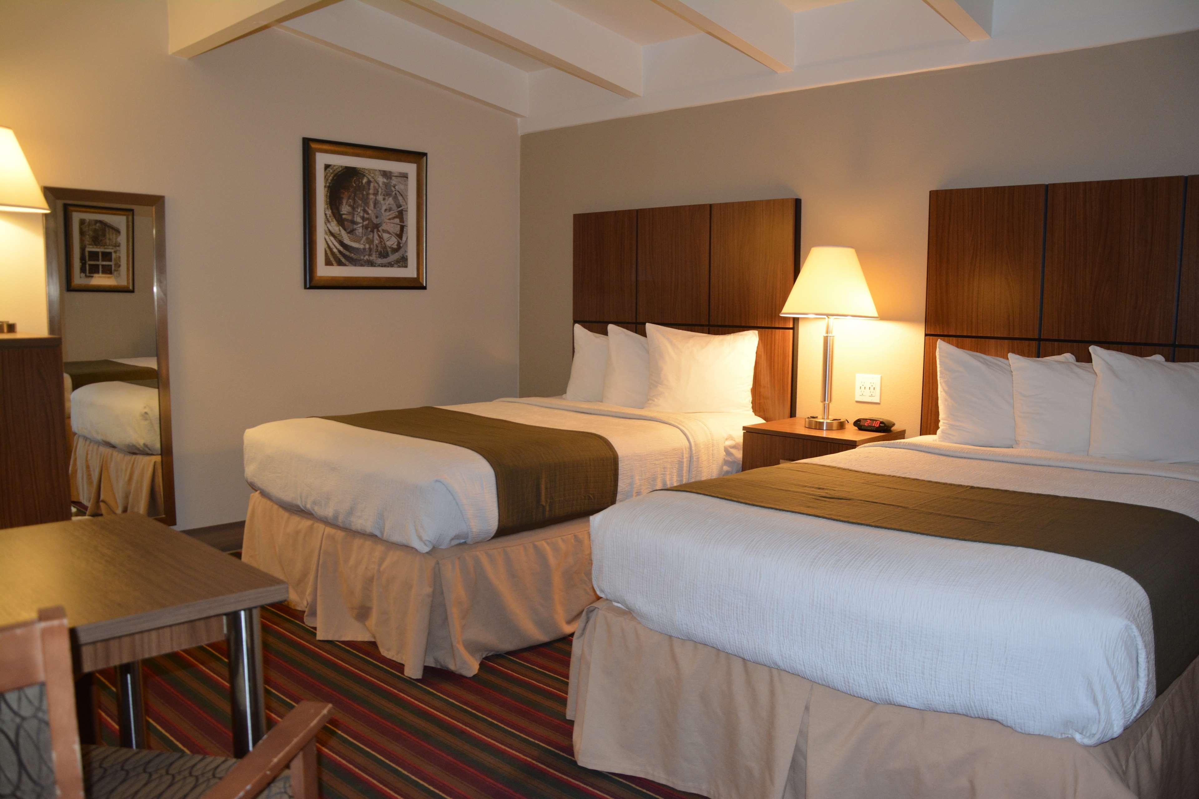 Western El Rancho Palacio Hotel 3*